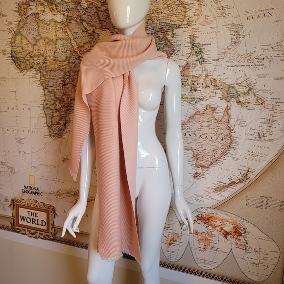 Lands' End Accessories - Lands End pale pink wide scarf ribbed with fringe ends cozy warm soft fabric